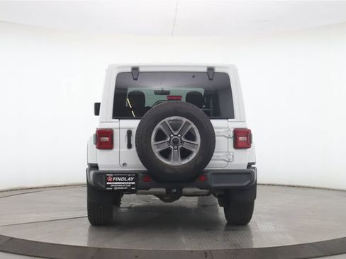 Used 2022 Jeep Wrangler Unlimited Sahara w/ Dual Top Group AWD/4WD image 11