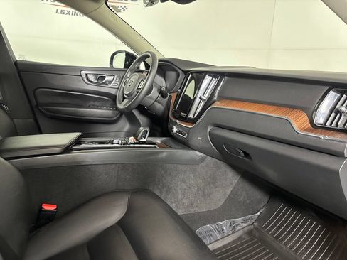 Used 2023 Volvo XC60 B5 Plus w/ Climate Package FWD image 31