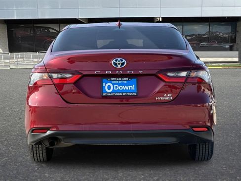 Used 2022 Toyota Camry LE image 7
