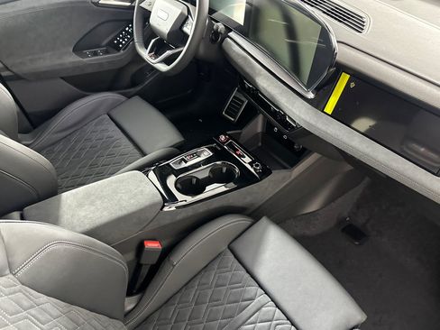 New 2027 Audi SQ6 e-tron Premium Plus AWD/4WD image 15