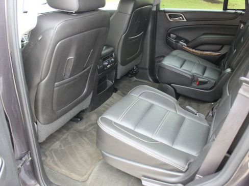 Used 2015 GMC Yukon Denali w/ Touring Package AWD/4WD image 29