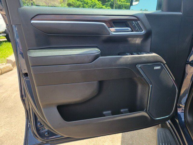 Used 2023 GMC Sierra 1500 SLT w/ SLT Premium Package RWD image 13