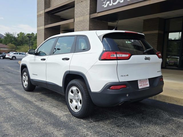Used 2017 Jeep Cherokee Sport AWD/4WD image 5
