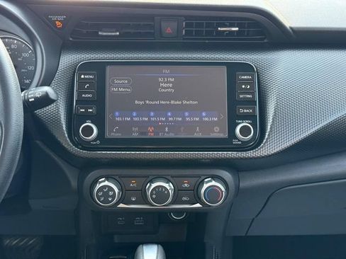 Used 2023 Nissan Kicks SV FWD image 17