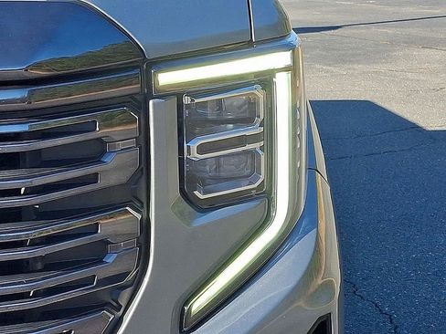 Used 2024 GMC Sierra 1500 Denali Ultimate AWD/4WD image 9