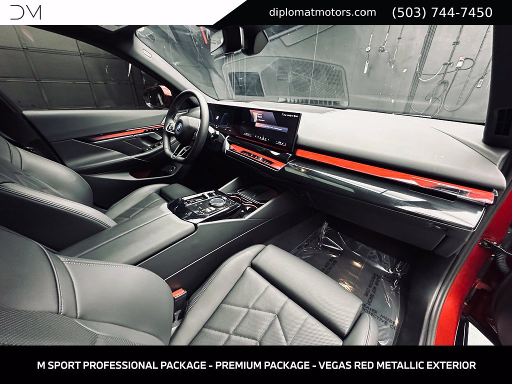 Used 2025 BMW i5 xDrive40 w/ M Sport Package AWD/4WD image 19