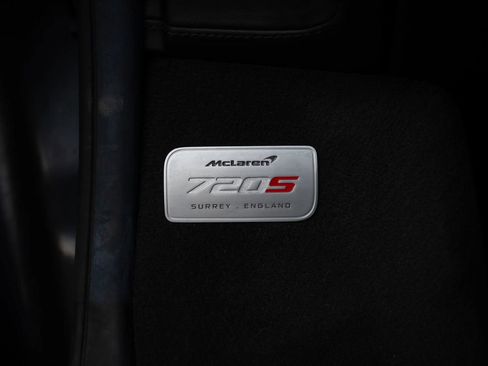 Used 2021 McLaren 720S Spider image 39