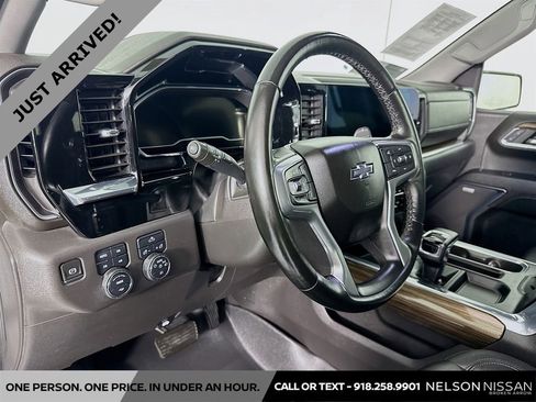 Used 2023 Chevrolet Silverado 1500 LT Trail Boss w/ Convenience Package II AWD/4WD image 9