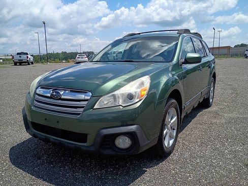 Used 2013 Subaru Outback 2.5i Premium AWD/4WD image 1