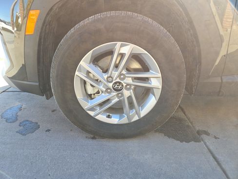 Used 2025 Hyundai Tucson SE image 11