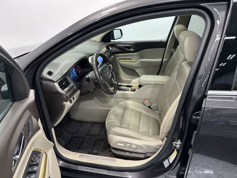 Used 2017 GMC Acadia Denali w/ Technology Package image 13