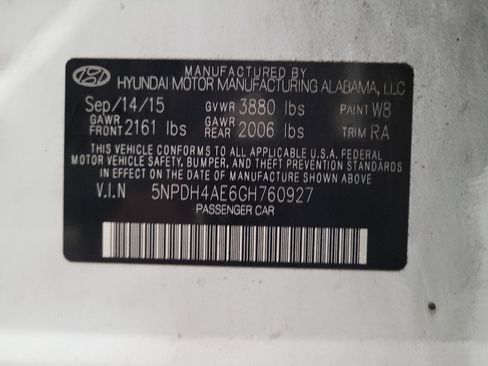 Used 2016 Hyundai Elantra SE image 33