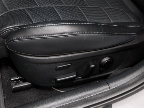 Used 2023 Kia Stinger GT2 image 26