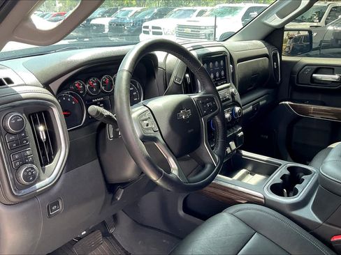 Used 2021 Chevrolet Silverado 1500 LT Trail Boss w/ LT Trail Boss Premium Package AWD/4WD image 12