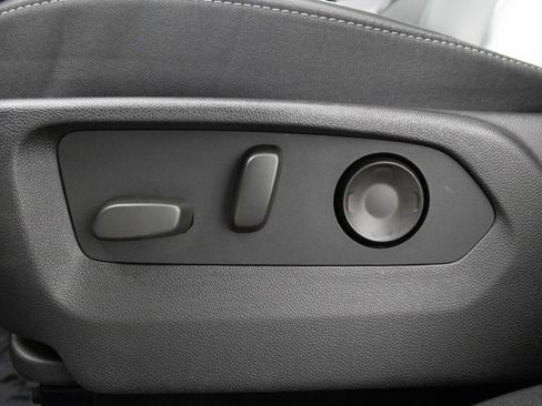 Used 2024 Buick Envision Preferred AWD/4WD image 7