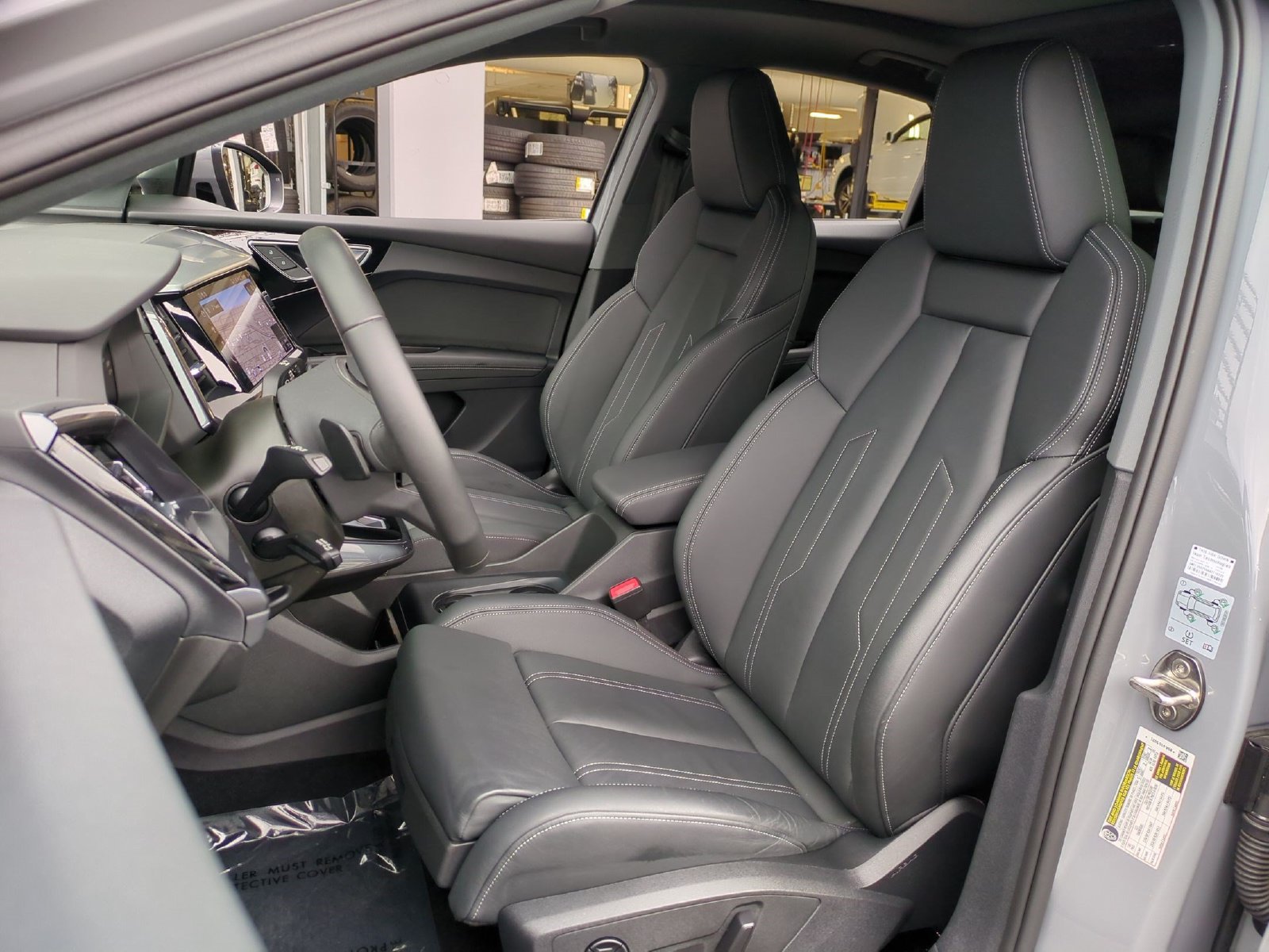 Used 2023 Audi Q4 e-tron Premium Plus w/ Premium Plus AWD/4WD image 30