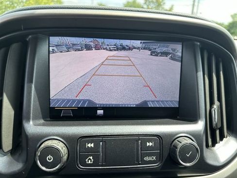 Used 2022 Chevrolet Colorado Z71 AWD/4WD image 24