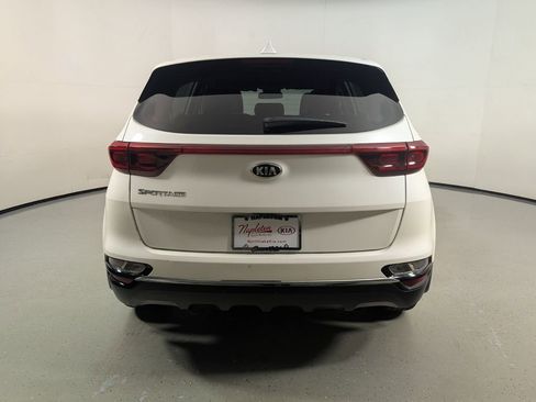 Used 2022 Kia Sportage LX image 6