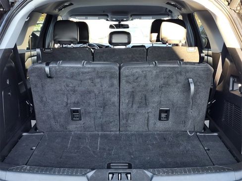 Certified 2022 Ford Explorer XLT w/ Equipment Group 202A image 32