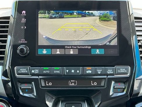 Certified 2024 Honda Odyssey Touring image 15