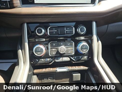 Used 2023 GMC Yukon Denali image 22