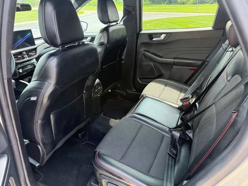 Used 2023 Ford Escape ST-Line w/ Tech Pack #1 AWD/4WD image 19