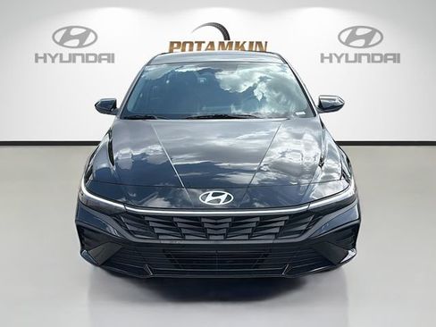 Certified 2026 Hyundai Elantra Sport FWD image 2