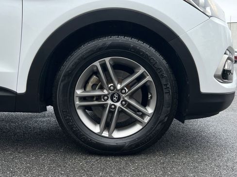 Used 2017 Hyundai Santa Fe Sport image 8
