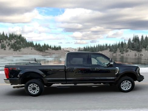 Used 2019 Ford F350 XLT w/ XLT Value Package AWD/4WD image 2