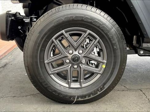 New 2026 Jeep Gladiator Sport image 10