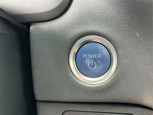 Certified 2023 Toyota Sequoia Platinum image 25