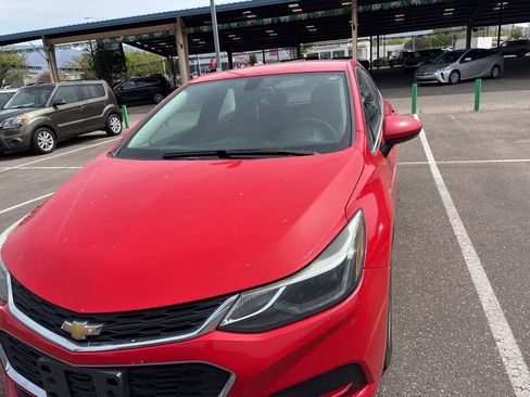 Used 2018 Chevrolet Cruze LT image 32