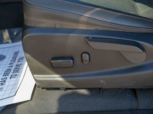 Used 2022 GMC Canyon AT4 image 23