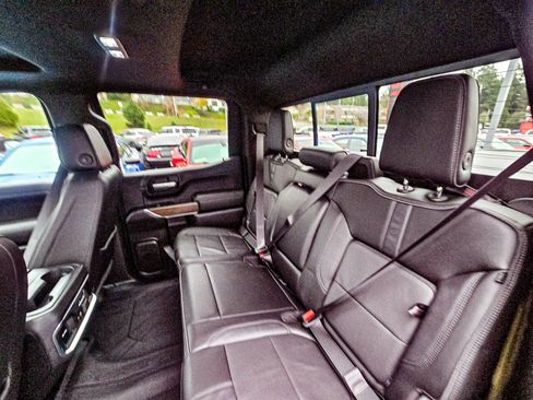 Used 2020 Chevrolet Silverado 1500 High Country image 12