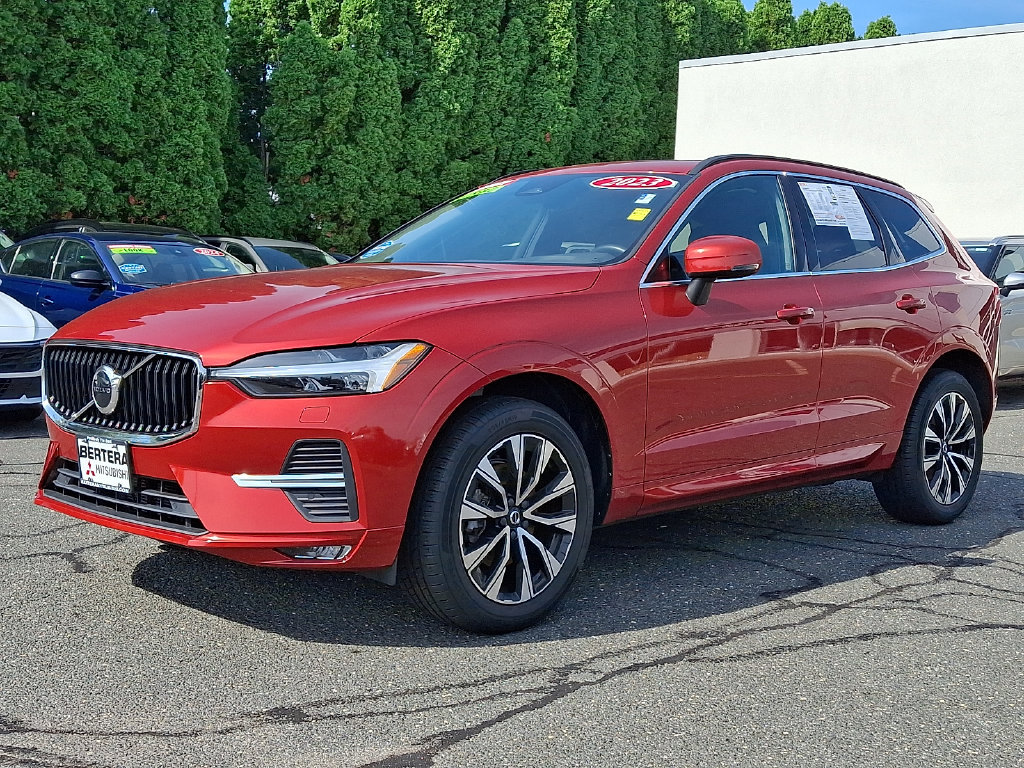 Used 2023 Volvo XC60 B5 Core AWD/4WD image 3