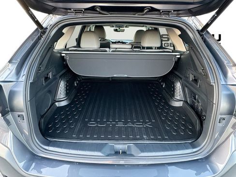 Certified 2025 Subaru Outback Limited image 36