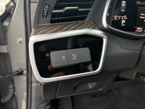 Used 2023 Audi A6 2.0T Premium w/ Convenience Package image 23