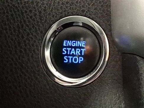 Used 2014 Toyota Highlander XLE image 23