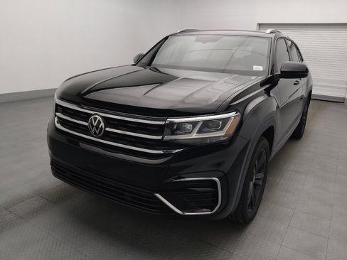 Used 2021 Volkswagen Atlas Cross Sport SE w/ Panoramic Sunroof Package FWD image 15