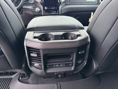 New 2026 RAM 1500 Laramie w/ Sport Appearance Package AWD/4WD image 32