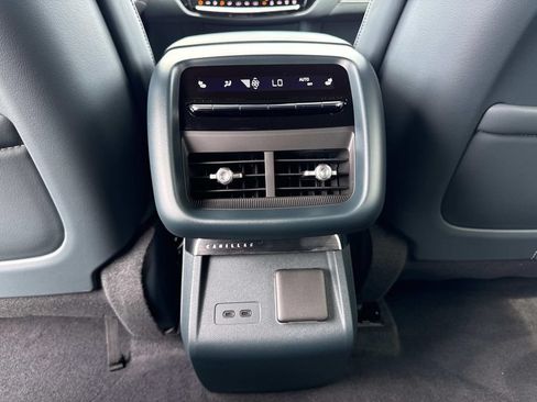 New 2026 Cadillac Lyriq Signature Luxury w/ Nappa Leather Package RWD image 16