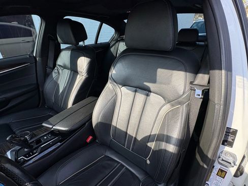 Used 2019 BMW 540i xDrive image 23