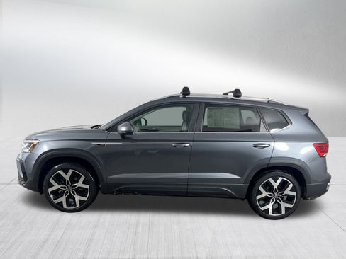Used 2023 Volkswagen Taos SEL image 4