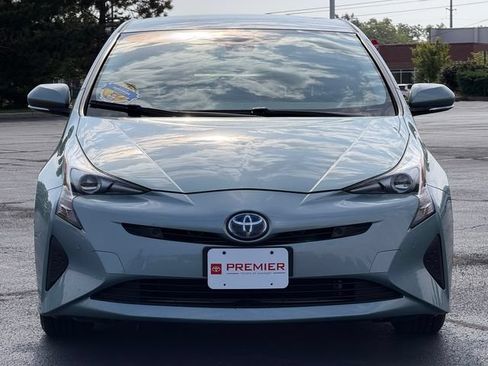 Certified 2018 Toyota Prius Three FWD image 9