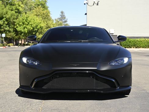 Used 2020 Aston Martin V8 Vantage Coupe RWD image 2