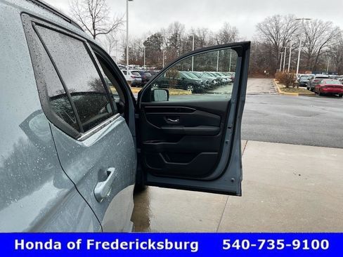 Certified 2024 Honda Pilot Touring image 19