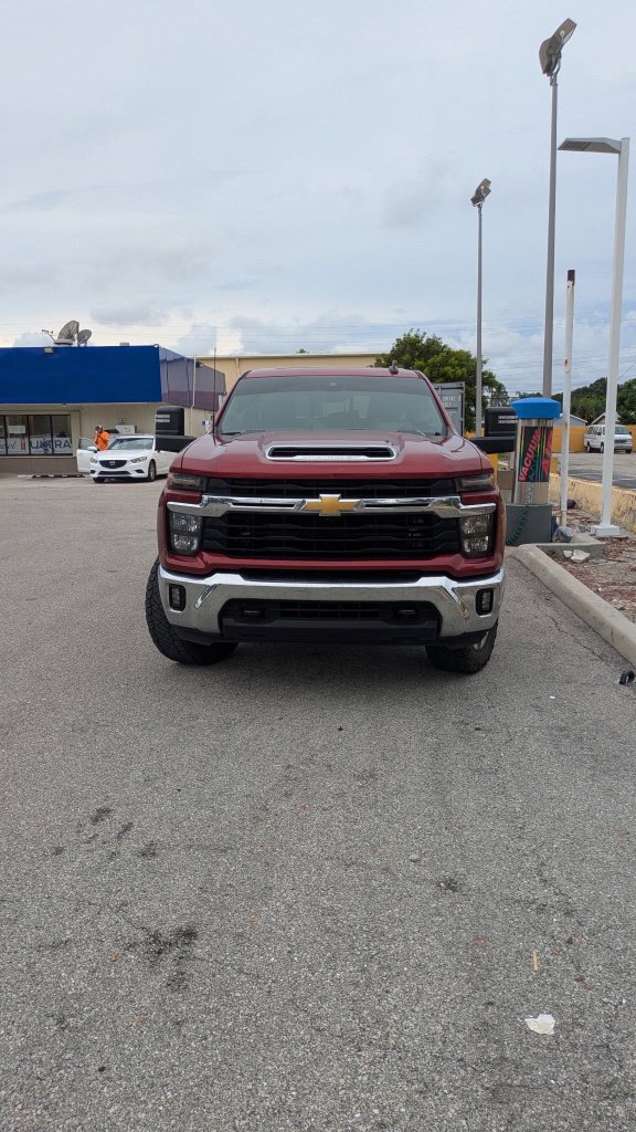Used 2024 Chevrolet Silverado 2500 LT w/ All Star Edition AWD/4WD image 2