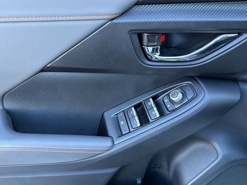 Used 2025 Subaru Crosstrek 2.5i Limited w/ Crosstrek Mirror Package image 11