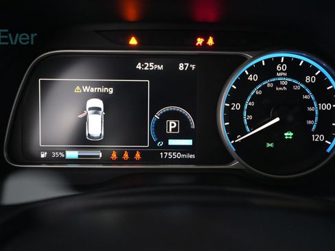 Used 2025 Nissan Leaf S FWD image 7