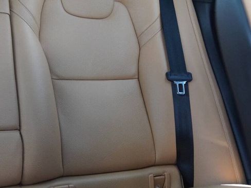 Used 2018 Volvo XC60 T6 Momentum w/ Convenience Package AWD/4WD image 20
